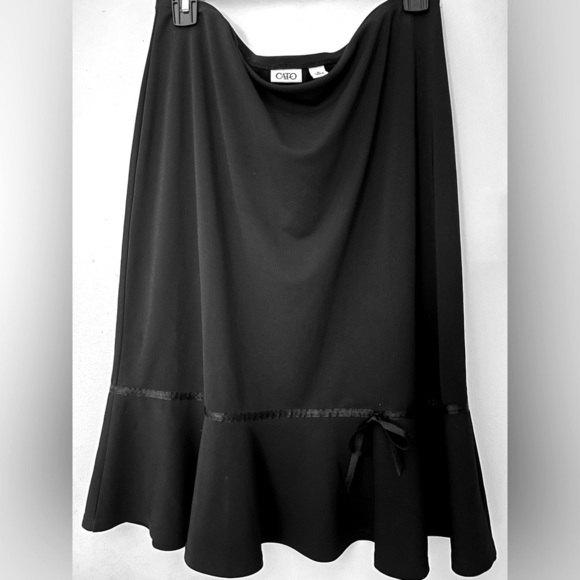 CATO Women’s black pull up skirt. Bottom ruffle w/thin black ribbon bow/bottom - Picture 1 of 5